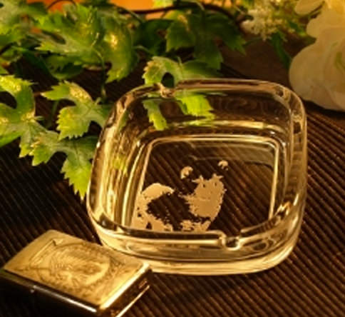 彫刻できるグラスウェア　灰皿