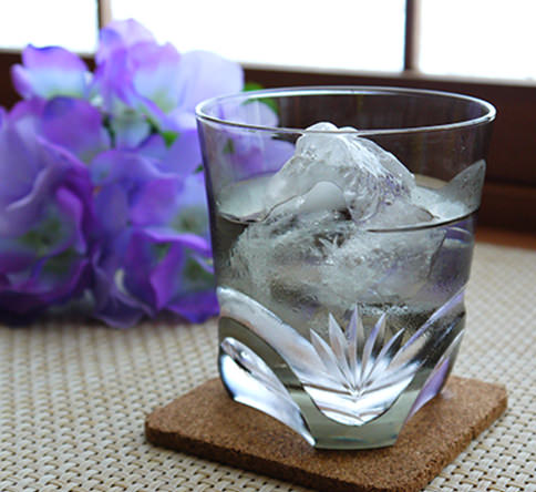 彫刻できるグラスウェア　切子グラス